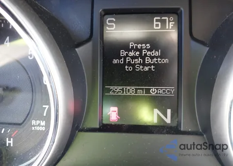 2011 Jeep Grand Cherokee Laredo from USA, damaged, VIN 1J4RR4GG3BC589659